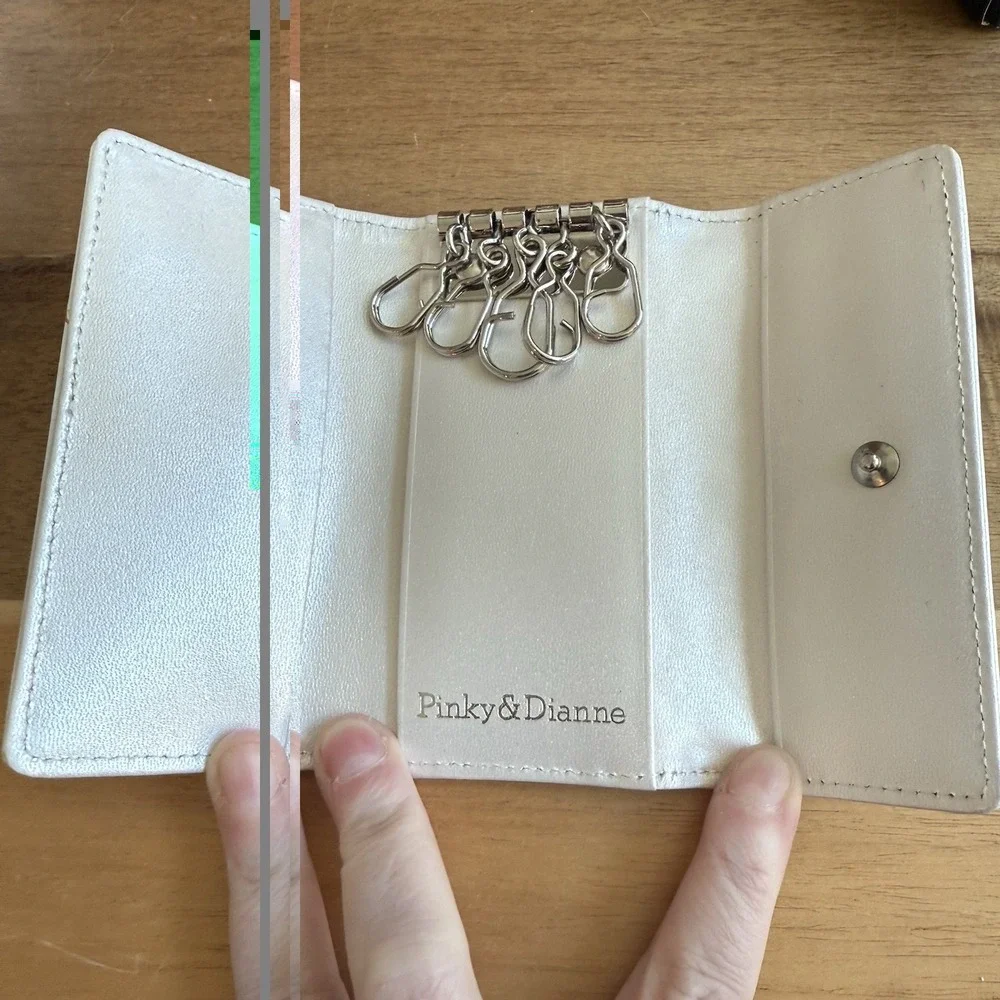 Pinky and Dianne Folding Snap Key Card Case Holder White‎ Leather Embossed Logo